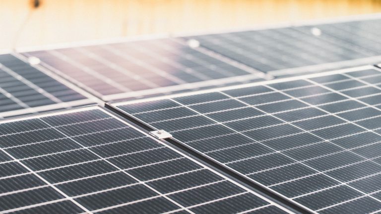 Choisir une VMC double flux : 7 critères pour une maison écologique