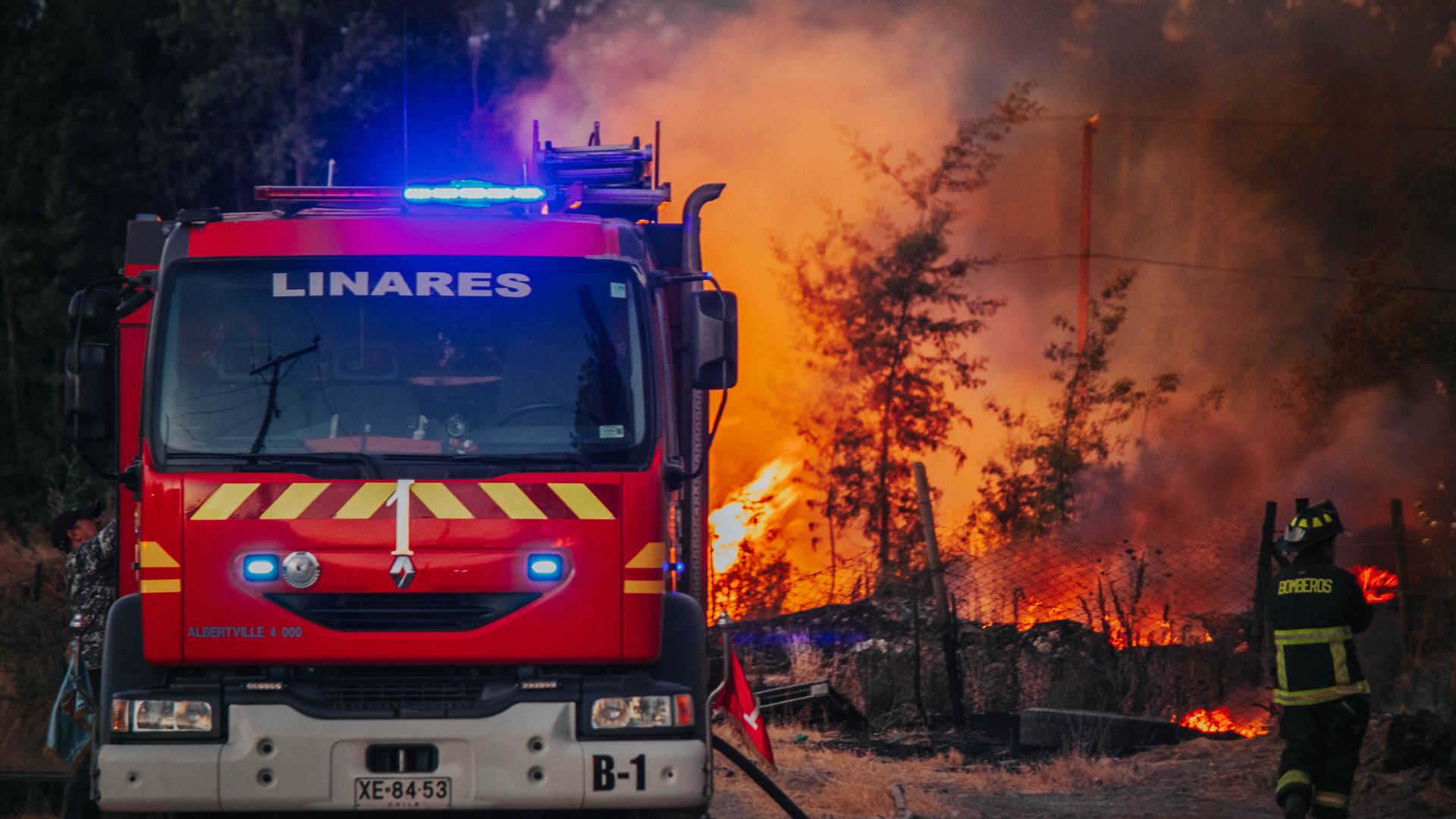 Feu de forêt en cours : limites des satellites et pompiers hors carte
